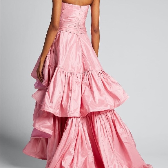 OSCAR DE LA RENTA GOWN. - Picture 5 of 8